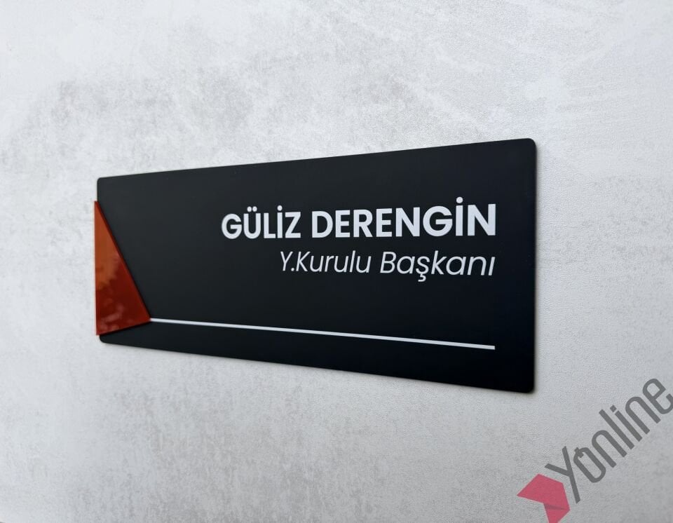 Kırmızı Detaylı Mat Siyah Kurumsal Kapı İsimliği
